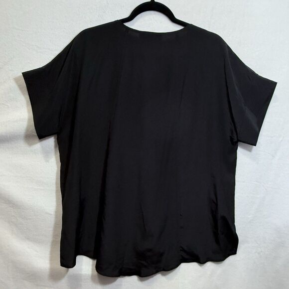 Inclan Studio Black V-Neck Flowy Silk Popover Top Blouse Women's Size M Classic - Picture 2 of 11